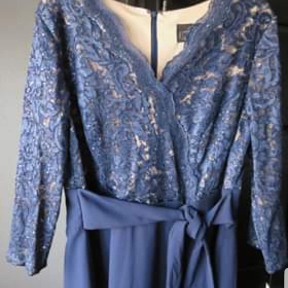 Womens Sixe 14 Ling Sleeve Dress